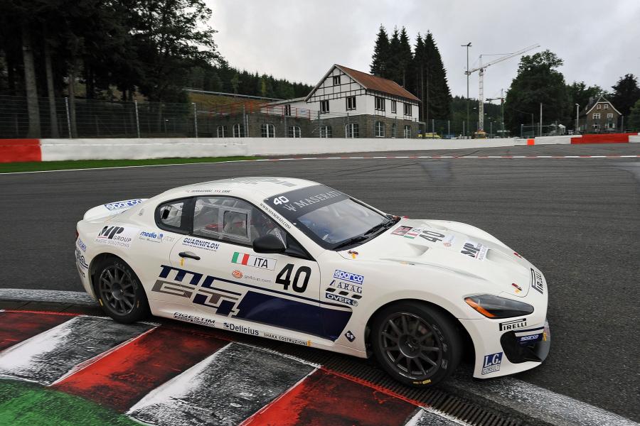  Maserati GranTurismo MC GT4 2009 года  (фото 16 из 71)